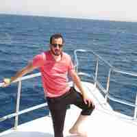 عمرو يس
